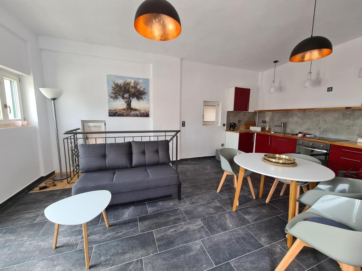 Gythio Townhouse Apartment Ngoại thất bức ảnh